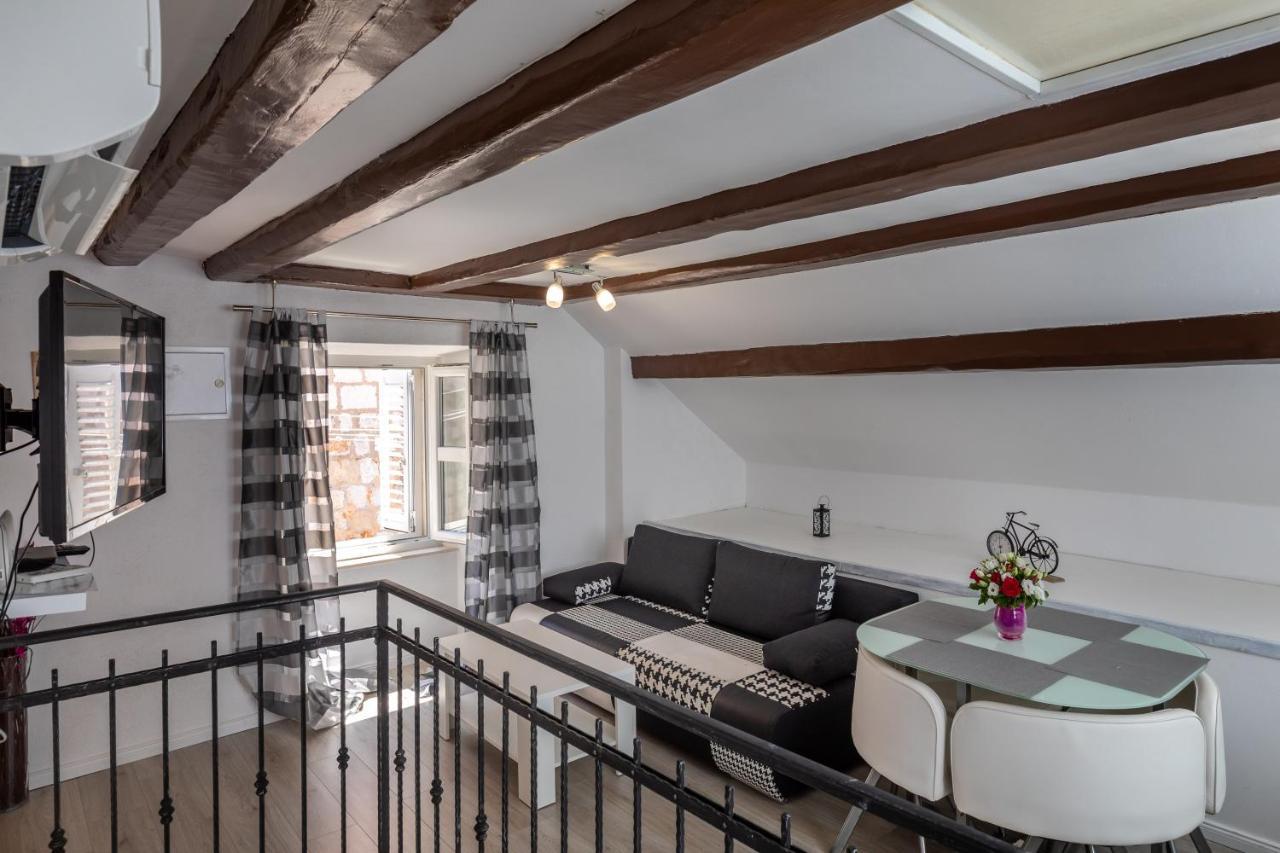 Appartamento Old Town Charming Nest